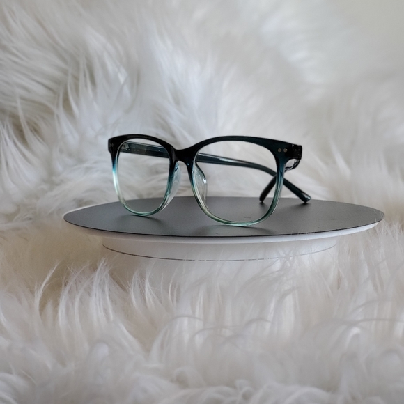 Blue Light Eyewear - Picture 2 of 9